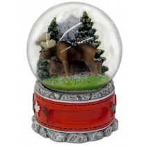 SNOWGLOBE MOOSE IN WOODS